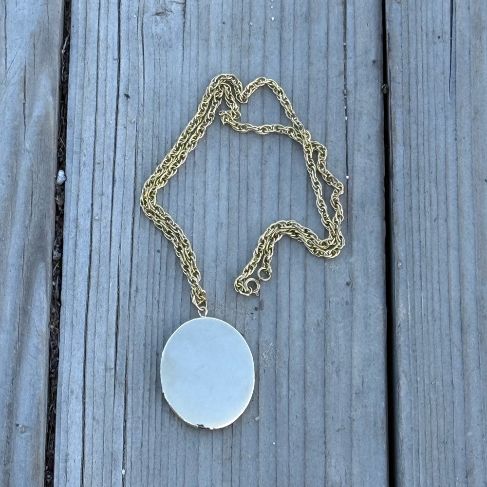 Bundle 3 for 50% off Deadstock 1970s Gold Tone Plain Locket on Chunky Rope Chain